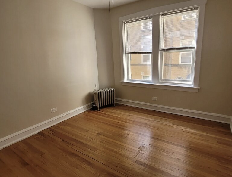 Building Photo - 5034 N Springfield Ave