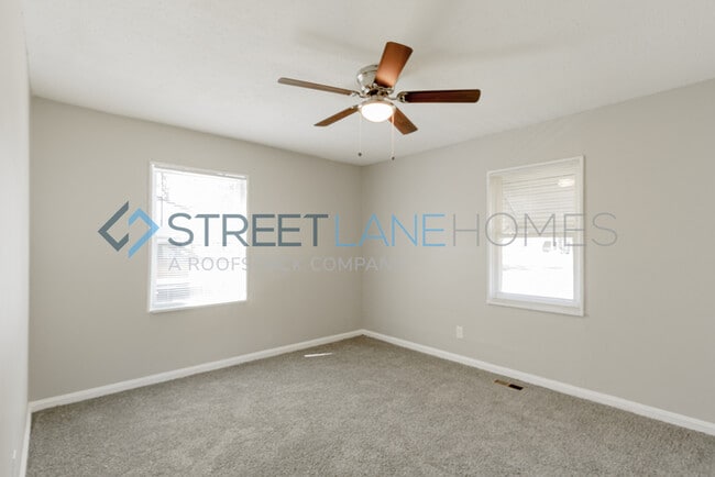 Building Photo - 109 Camellia Cir