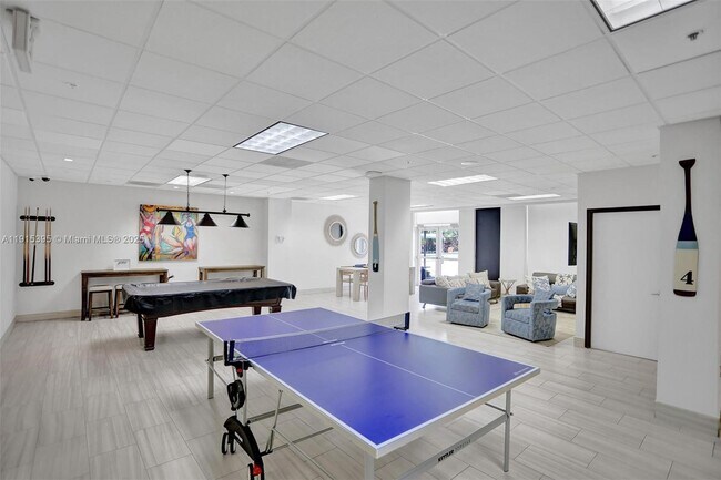 Building Photo - 19390 Collins Ave