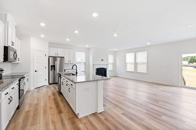 Building Photo - Rolesville Gem: Elegant 5-Bedroom Home wit...