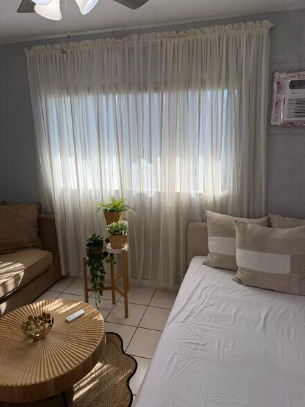 Building Photo - 5212 SW 91st Ave