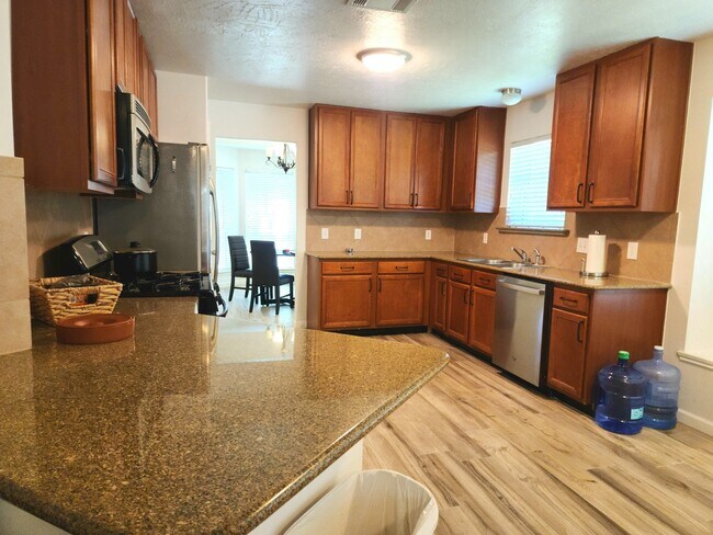 Building Photo - 11742 Fortune Park Dr