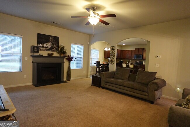 Building Photo - 9775 Ivey Ridge Cir