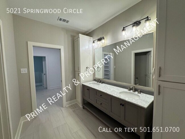 Building Photo - 5021 Springwood Cir