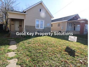 Building Photo - MUNCIE 3 BR 1 BA House with New Appliances...