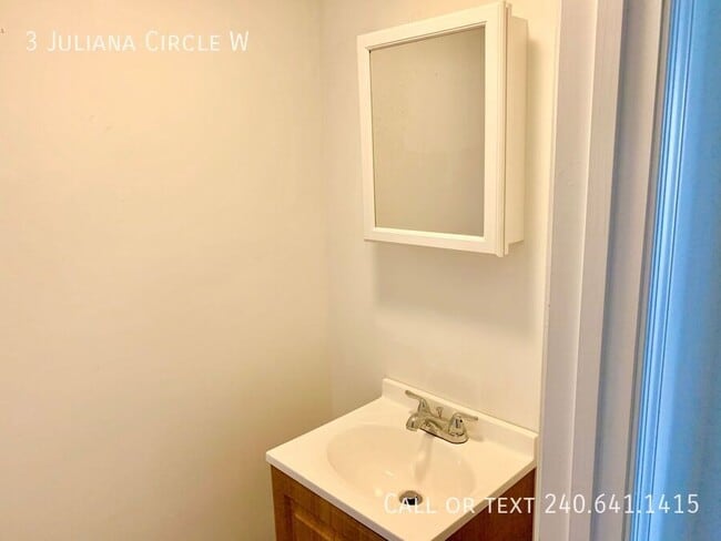 Building Photo - 3 Juliana Cir W