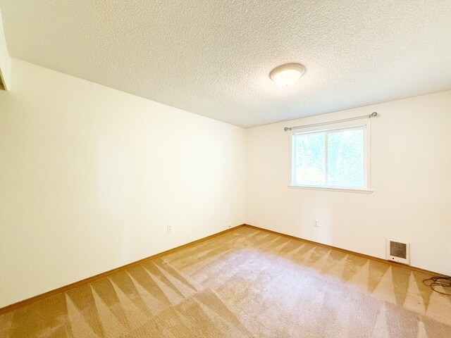 Building Photo - 2695 McKinley Pl SE