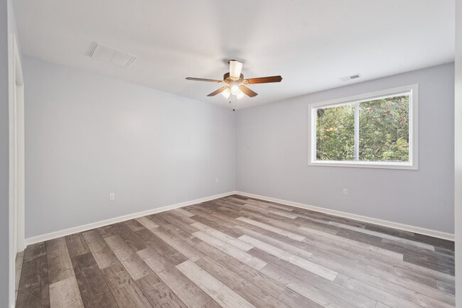 Building Photo - 305 N Graham**