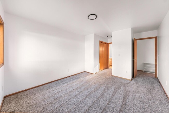 Building Photo - 704 Drayton St