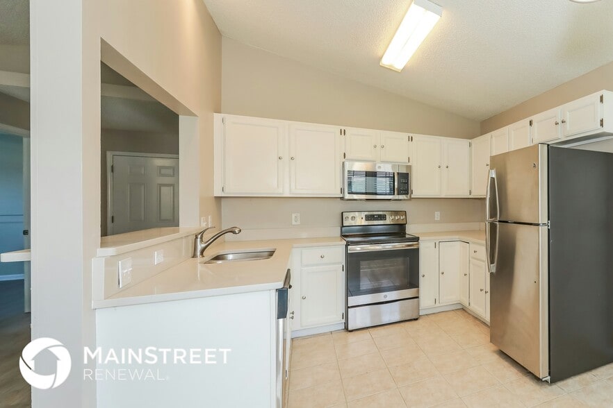 Building Photo - 7453 Amandas Crossing Dr N