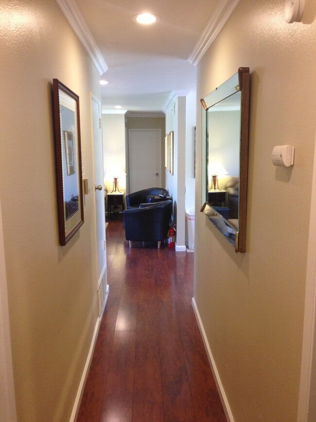 Building Photo - 841 Cortez St