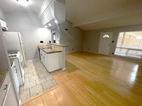 Building Photo - 8003 Pinedale Cove