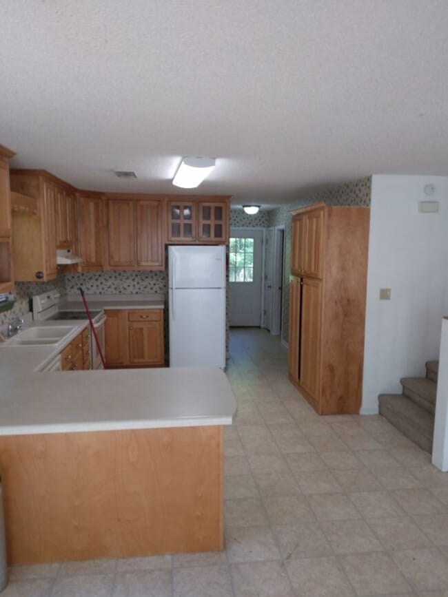 Building Photo - Bell River