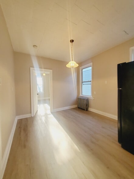 241 Duncan Ave 6 - 237 Duncan Ave