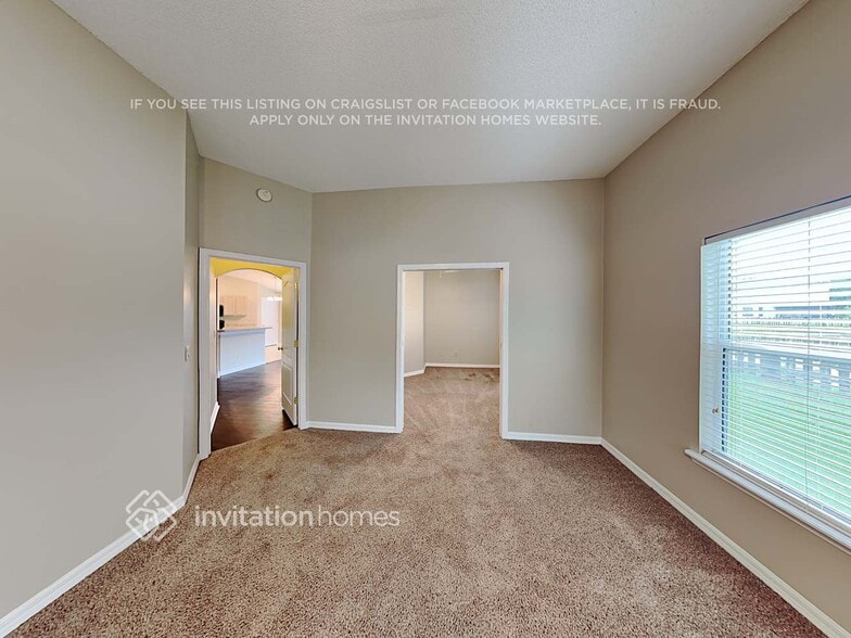 Building Photo - 244 Johns Glen Dr