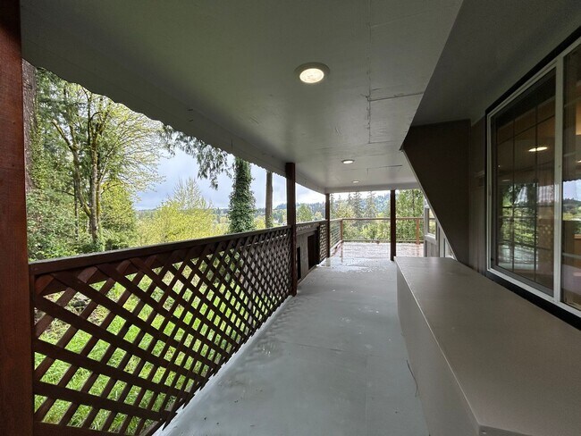 Building Photo - Stunning Views! Secluded 2 Bed, 1 Bath Gem!