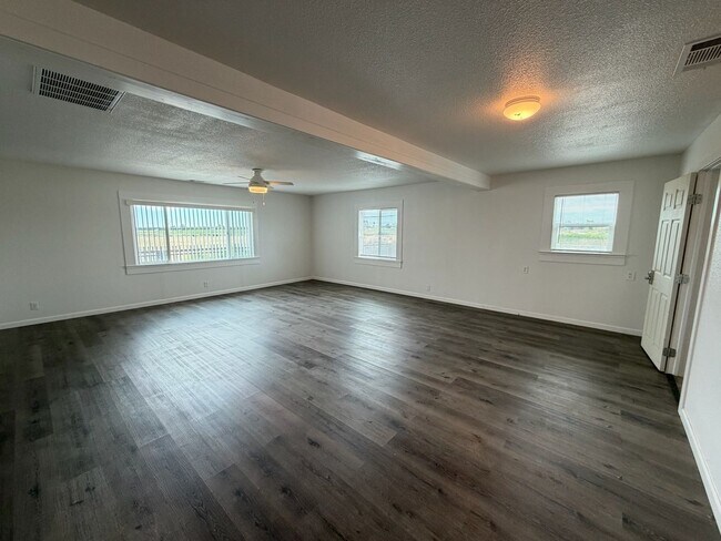 Building Photo - 4410 S Holt Rd