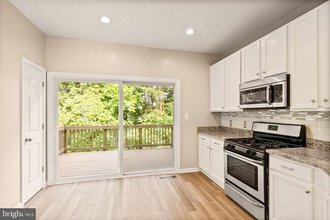 Building Photo - 10032 Moxleys Ford Ln