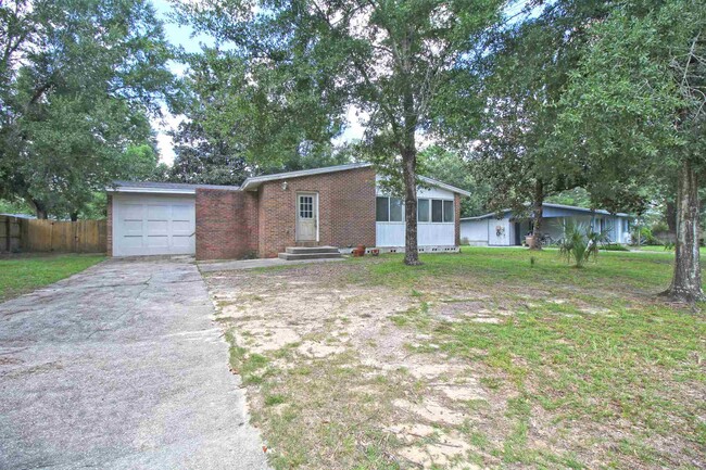 Building Photo - 732 Woodmere Dr