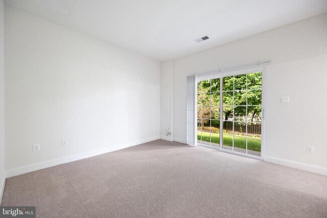 Building Photo - 8342 Broderick Cir
