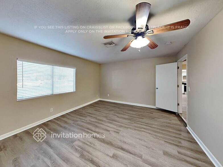 Building Photo - 4107 W Desert Hills Dr