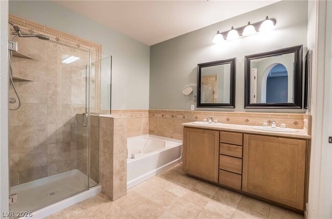 Building Photo - 2417 Granada Bluff Ct