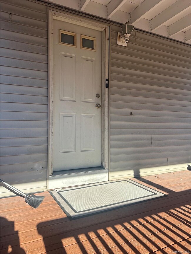 Building Photo - 19 Columbus St