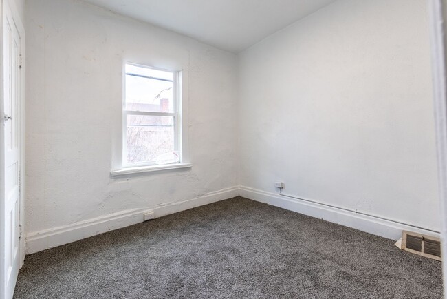 Building Photo - 95 Beltzhoover Ave