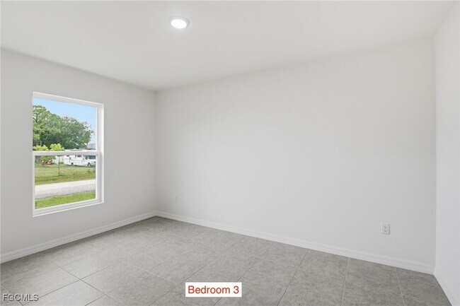 Building Photo - 3418 20th St SW