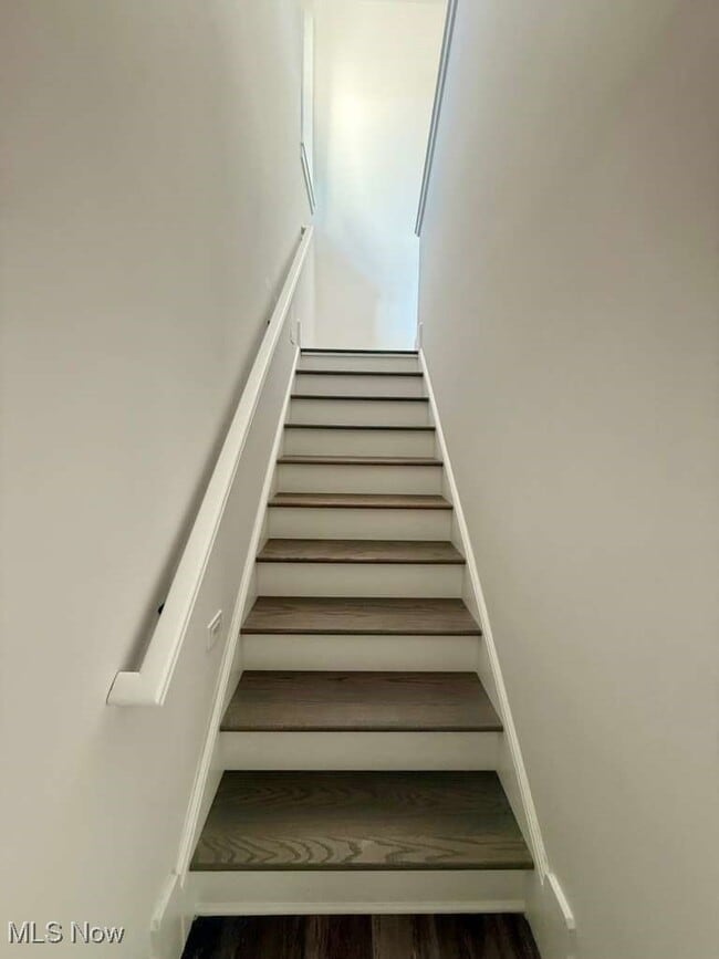 Building Photo - 1495 Superior Ave E