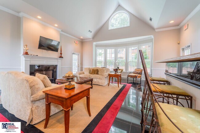 Building Photo - Gated Community In The Heart of Buckhead.
