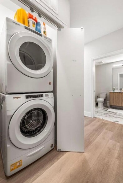 Building Photo - 900 W Washington Blvd