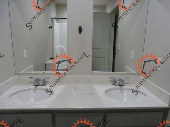 Building Photo - Modern 2 BED 2 BATH apartments- ALL BILL'S PAID