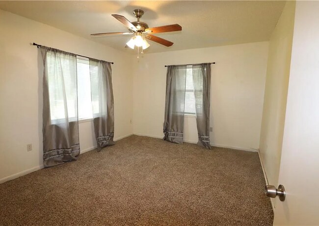 Building Photo - 1800 N Council Rd