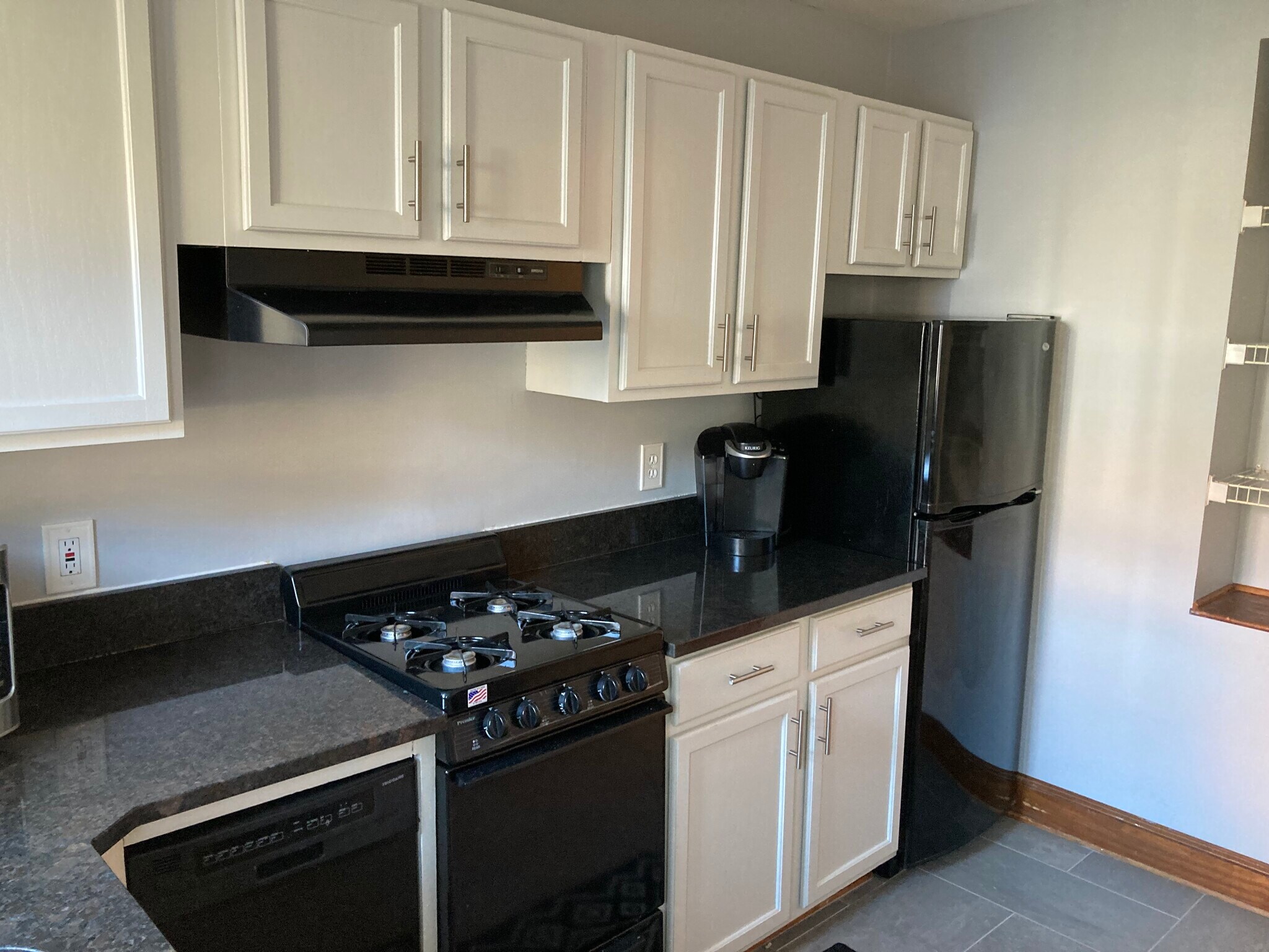 Kitchen - 50 Cornhill St