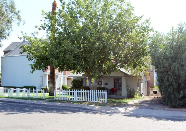 Building Photo - 4637-41 N 8th Pl