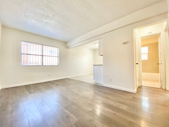 Building Photo - 10626 S Budlong Ave