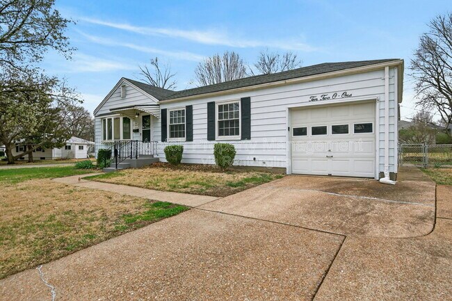 Building Photo - 10201 Surf Dr