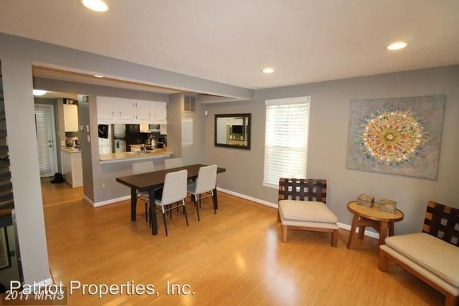Building Photo - 2 br, 2 bath House - 1570 Woodcrest Dr.