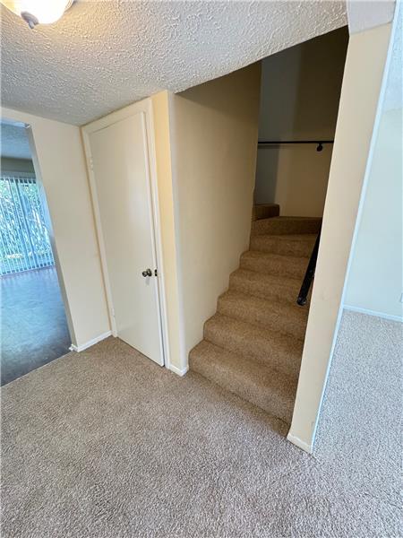 Building Photo - 79 Knollwood Cir