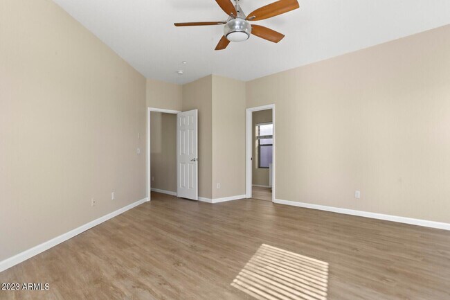 Building Photo - 9303 E Whitewing Dr