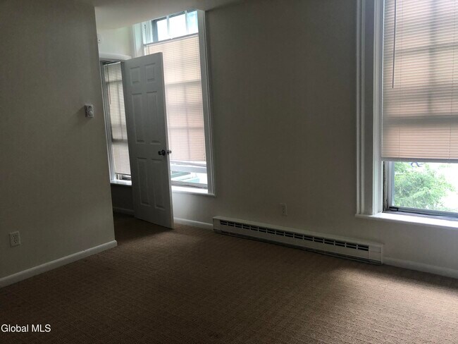 Building Photo - 124 Phila St