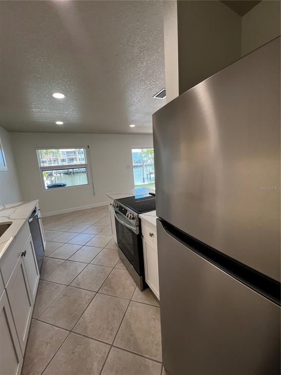 Building Photo - 137 175th Terrace Dr E