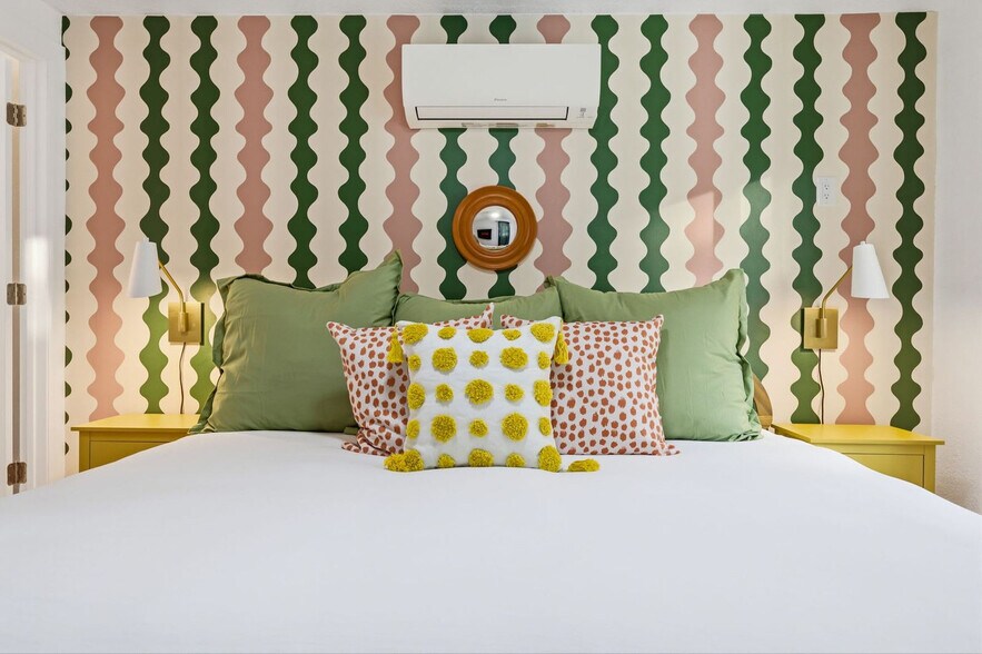 Building Photo - 3116 Karen Ave