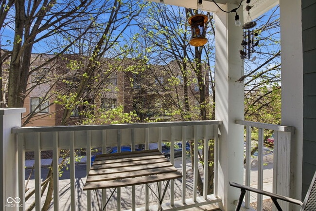 Building Photo - 228 E St Joseph St