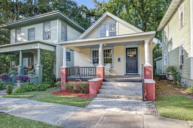 Building Photo - 513 E 36th St