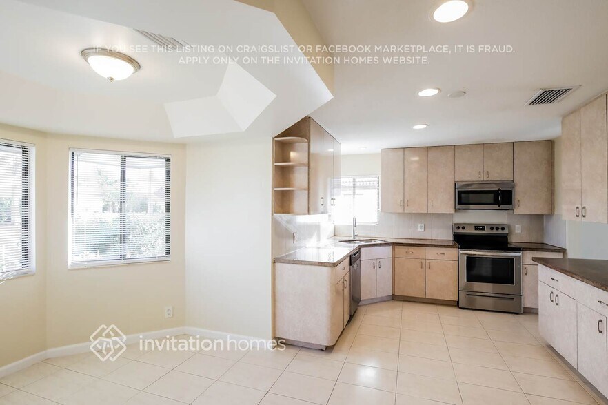 Building Photo - 8612 NW 79th St