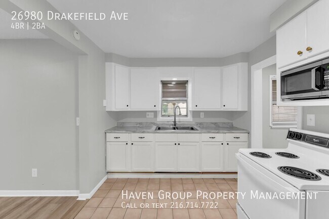 Building Photo - 26980 Drakefield Ave