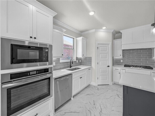 Building Photo - 7962 Teton Trl Ave