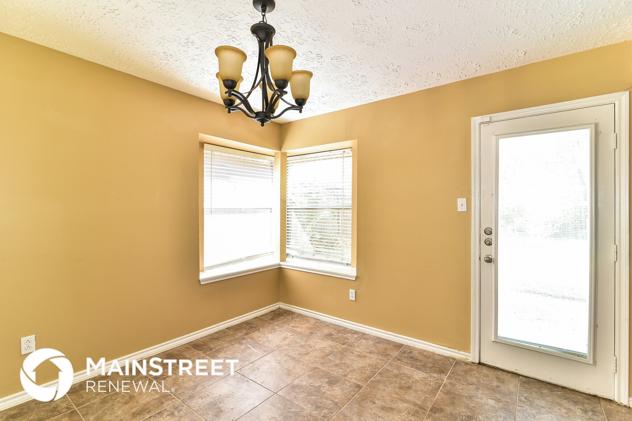Building Photo - 14815 Oak Pines Dr
